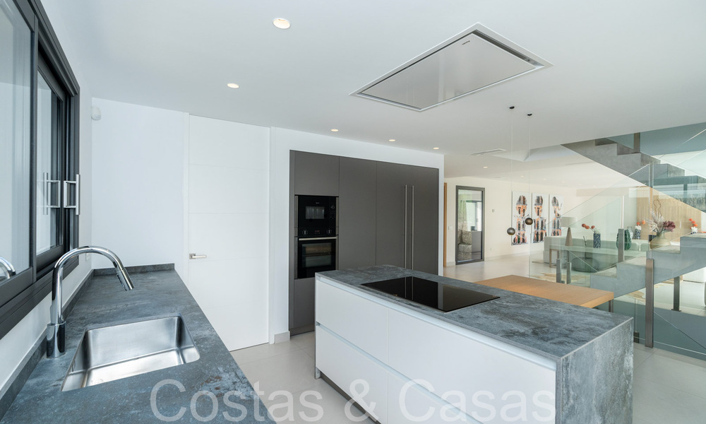 Ready to move in, modern luxury villa for sale with infinity pool in an exclusive gated community in Benalmadena, Costa del Sol 64077