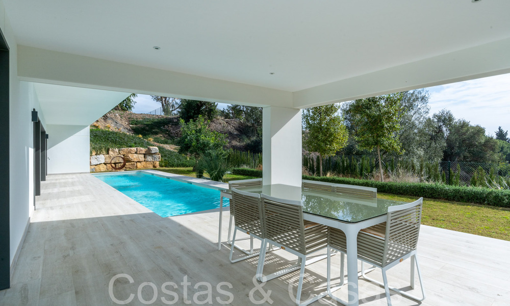 Ready to move in, modern luxury villa for sale with infinity pool in an exclusive gated community in Benalmadena, Costa del Sol 64078