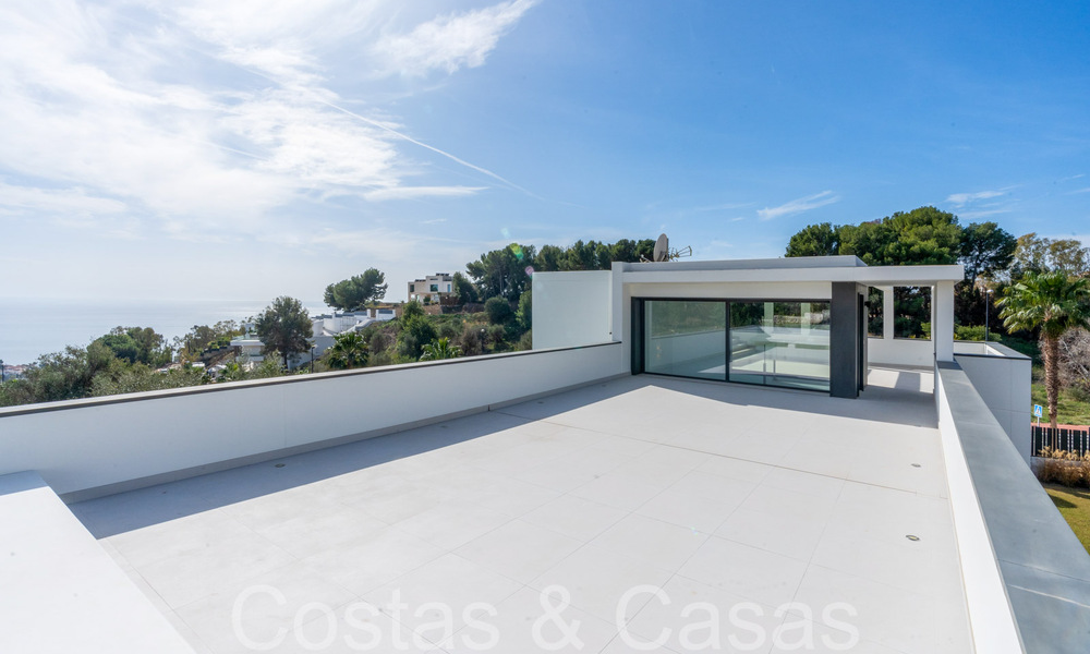 Ready to move in, modern luxury villa for sale with infinity pool in an exclusive gated community in Benalmadena, Costa del Sol 64093