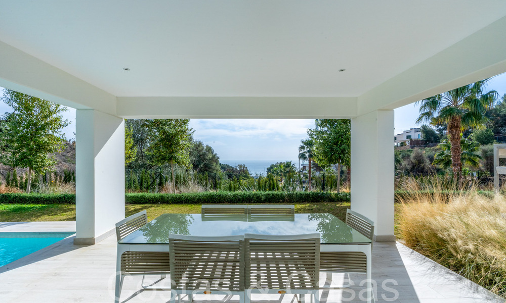 Ready to move in, modern luxury villa for sale with infinity pool in an exclusive gated community in Benalmadena, Costa del Sol 64105