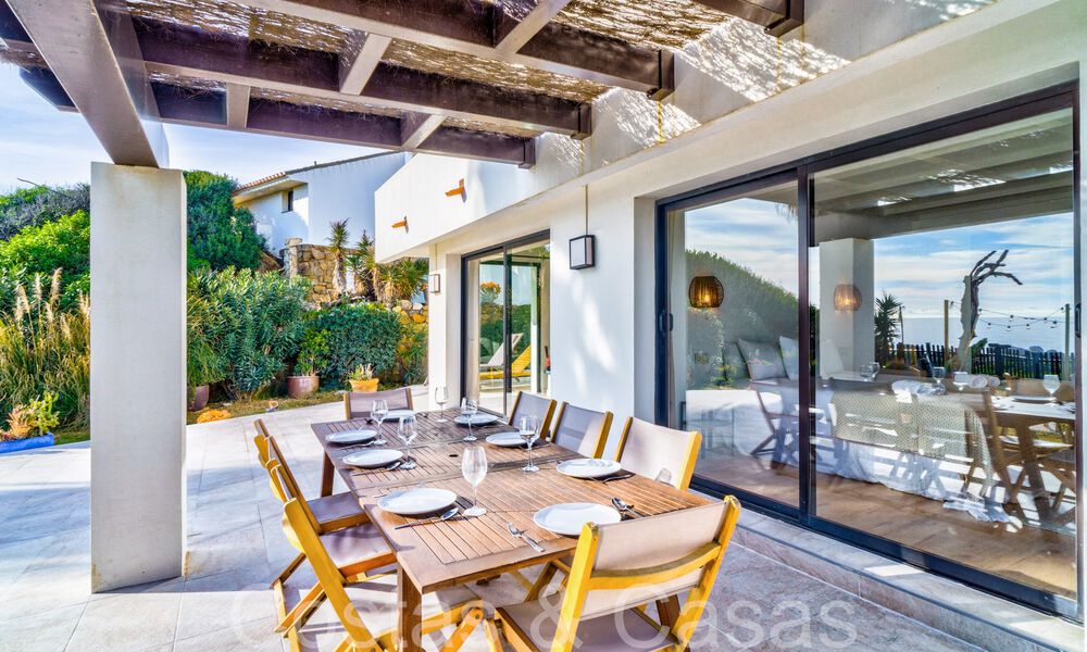 Mediterranean villa for sale on frontline beach near Estepona centre 64022