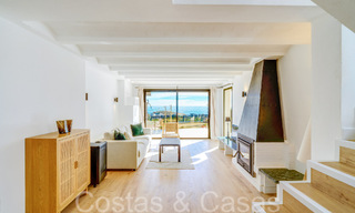 Mediterranean villa for sale on frontline beach near Estepona centre 64028 