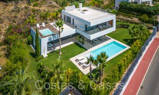 Superior luxury villa with modern architecture for sale a stone's throw from Nueva Andalucia's golf valley, Marbella 64175 