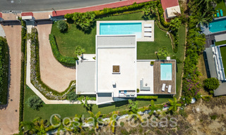 Superior luxury villa with modern architecture for sale a stone's throw from Nueva Andalucia's golf valley, Marbella 64176 