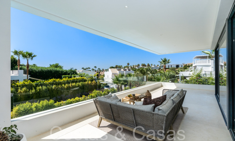 Superior luxury villa with modern architecture for sale a stone's throw from Nueva Andalucia's golf valley, Marbella 64192