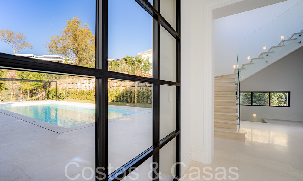 Move-in ready, luxury villa with modern-Mediterranean design for sale in popular golf area in Nueva Andalucia, Marbella 64244