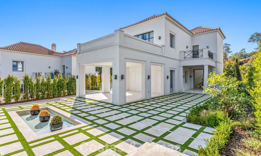 Move-in ready, luxury villa with modern-Mediterranean design for sale in popular golf area in Nueva Andalucia, Marbella 774513