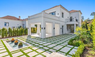 Move-in ready, luxury villa with modern-Mediterranean design for sale in popular golf area in Nueva Andalucia, Marbella 774513 