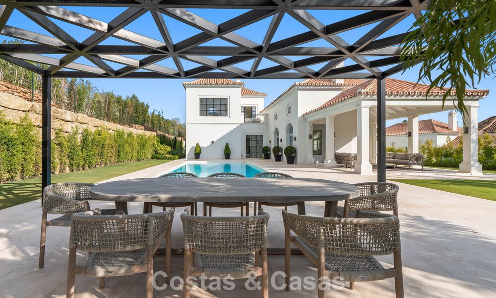 Move-in ready, luxury villa with modern-Mediterranean design for sale in popular golf area in Nueva Andalucia, Marbella 774534