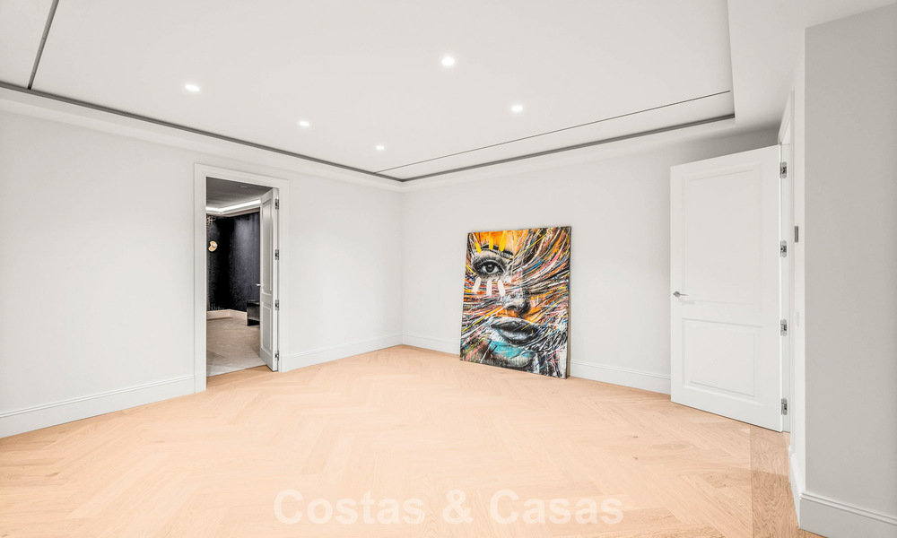 Move-in ready, luxury villa with modern-Mediterranean design for sale in popular golf area in Nueva Andalucia, Marbella 774541