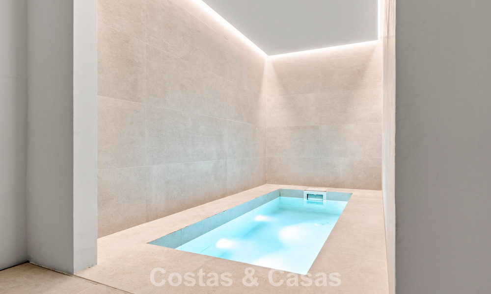 Move-in ready, luxury villa with modern-Mediterranean design for sale in popular golf area in Nueva Andalucia, Marbella 774544