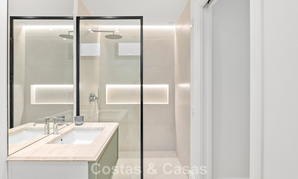 Move-in ready, luxury villa with modern-Mediterranean design for sale in popular golf area in Nueva Andalucia, Marbella 774548