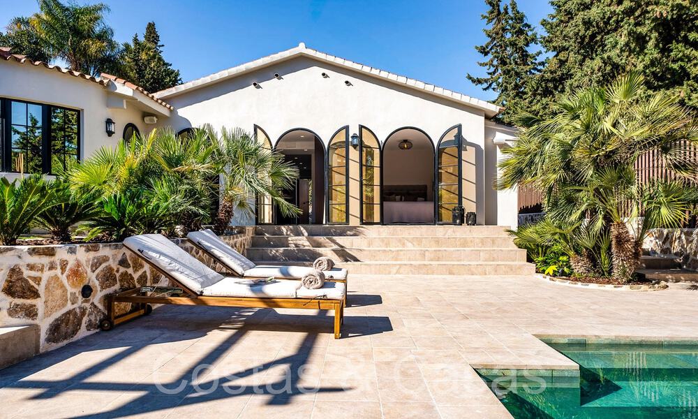 Mediterranean luxury villa with separate guesthouse for sale in Nueva Andalucia, Marbella 64432
