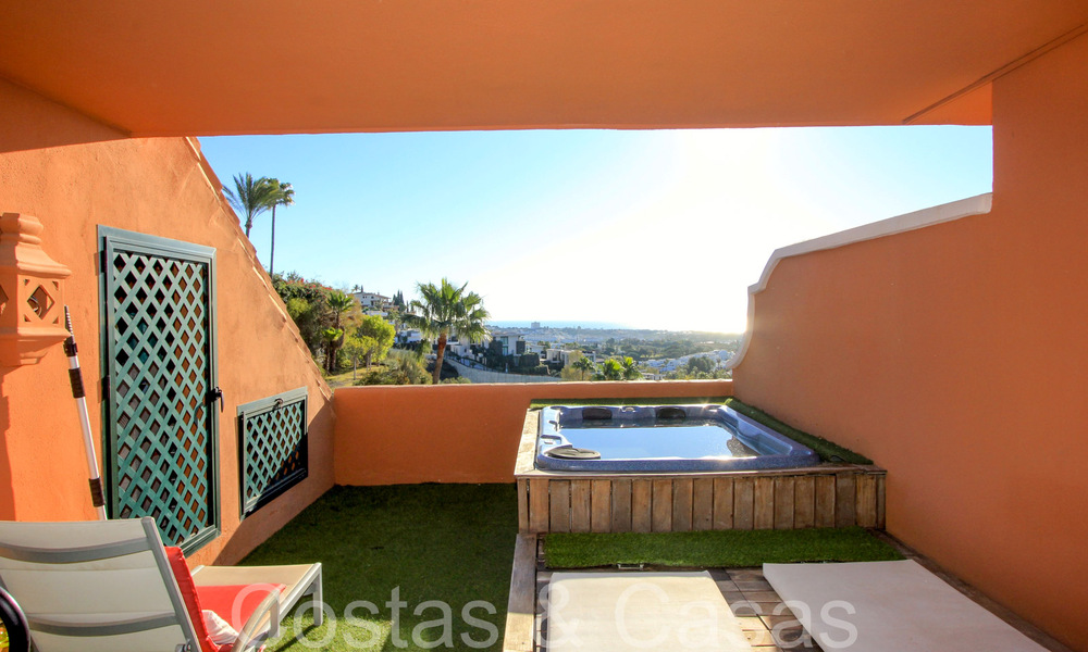 Ready to move in, spacious 3-bedroom penthouse for sale with magnificent sea views in Benahavis - Marbella 64296