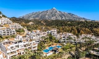 Charming apartment for sale with panoramic valley and sea views in Nueva Andalucia, Marbella 64598 