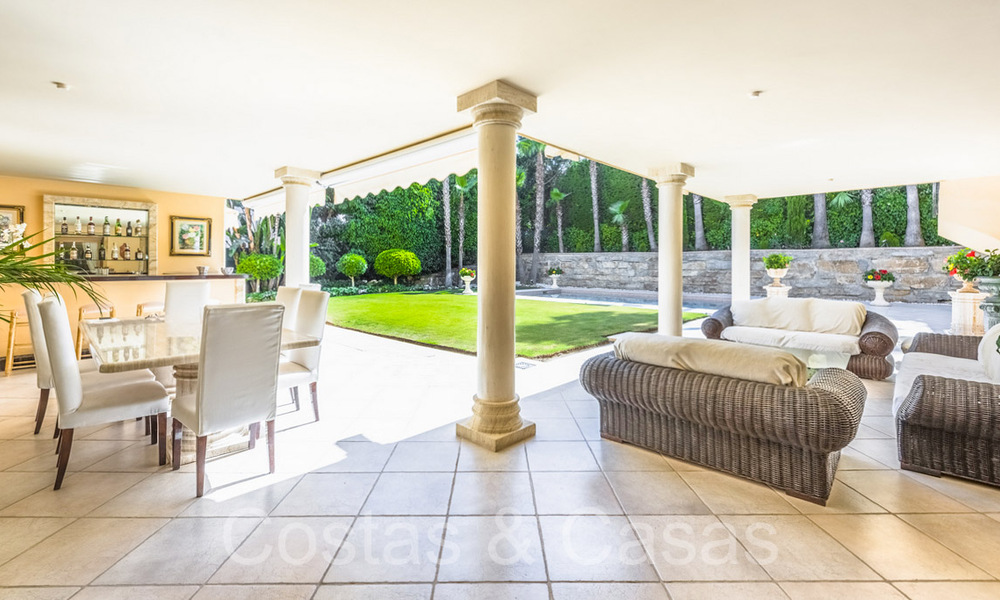 Traditional luxury villa with Andalusian charm for sale in Las Brisas in Nueva Andalucia's golf valley, Marbella 64149