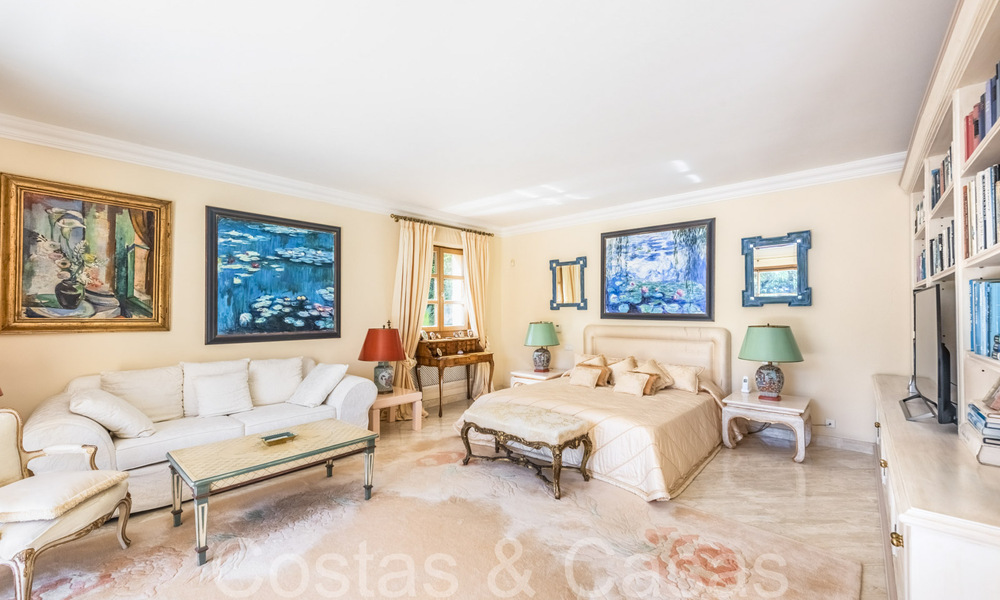 Traditional luxury villa with Andalusian charm for sale in Las Brisas in Nueva Andalucia's golf valley, Marbella 64152