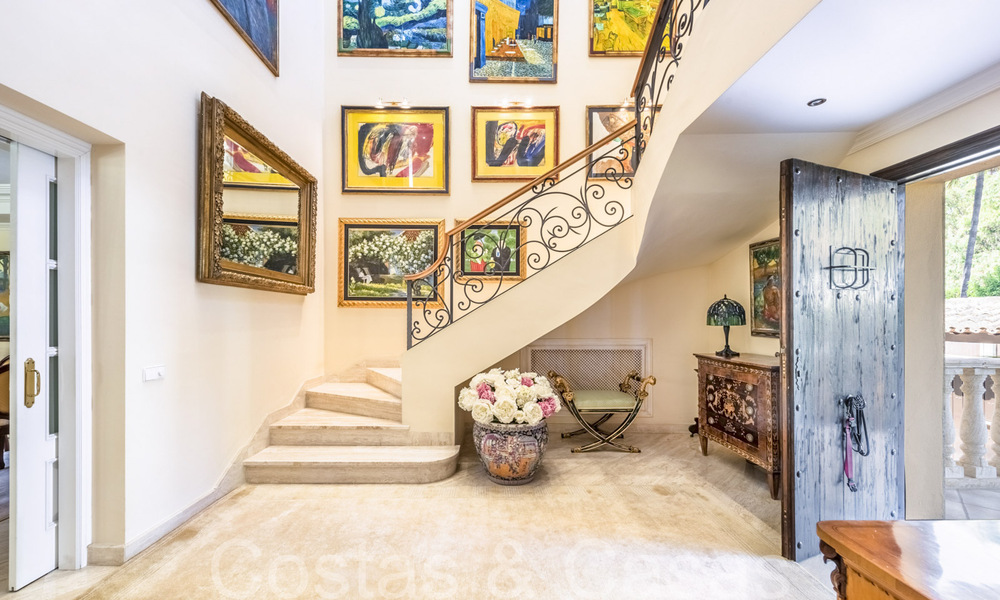 Traditional luxury villa with Andalusian charm for sale in Las Brisas in Nueva Andalucia's golf valley, Marbella 64157