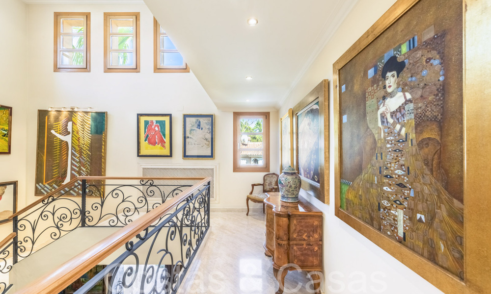 Traditional luxury villa with Andalusian charm for sale in Las Brisas in Nueva Andalucia's golf valley, Marbella 64160