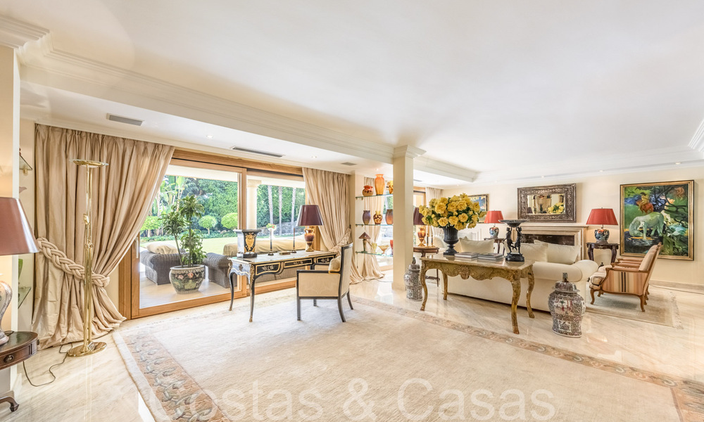 Traditional luxury villa with Andalusian charm for sale in Las Brisas in Nueva Andalucia's golf valley, Marbella 64162