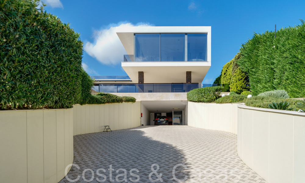 New luxury villa with advanced architectural style for sale in Nueva Andalucia's golf valley, Marbella 64570