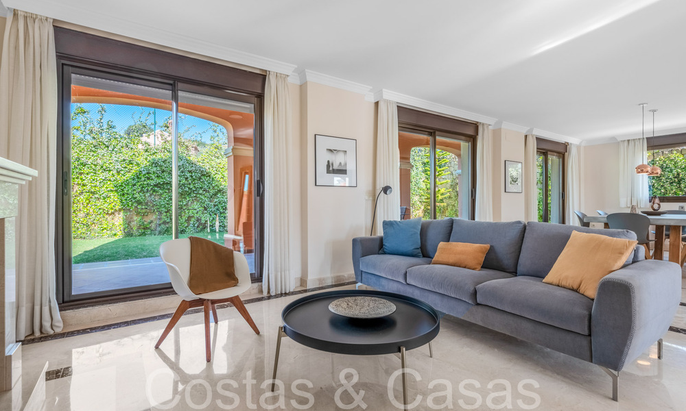 Spacious Spanish villas for sale in an idyllic golf setting in La Duquesa, Costa del Sol 64640