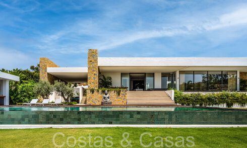 Ready to move in, modern luxury villa for sale, frontline golf in the prestigious Marbella Club Golf Resort in Benahavis 65364