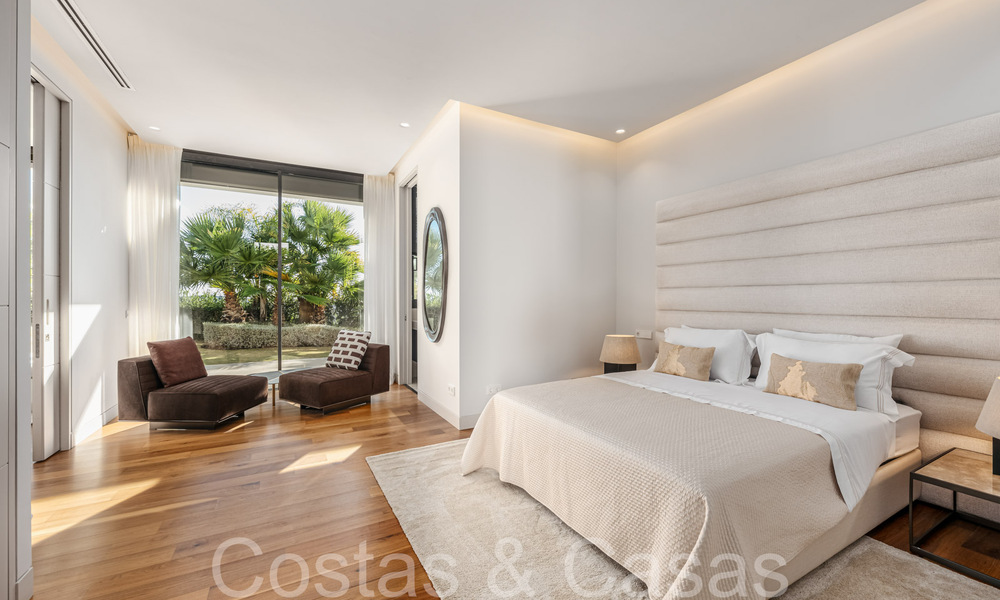Ready to move in, modern luxury villa for sale, frontline golf in the prestigious Marbella Club Golf Resort in Benahavis 65369
