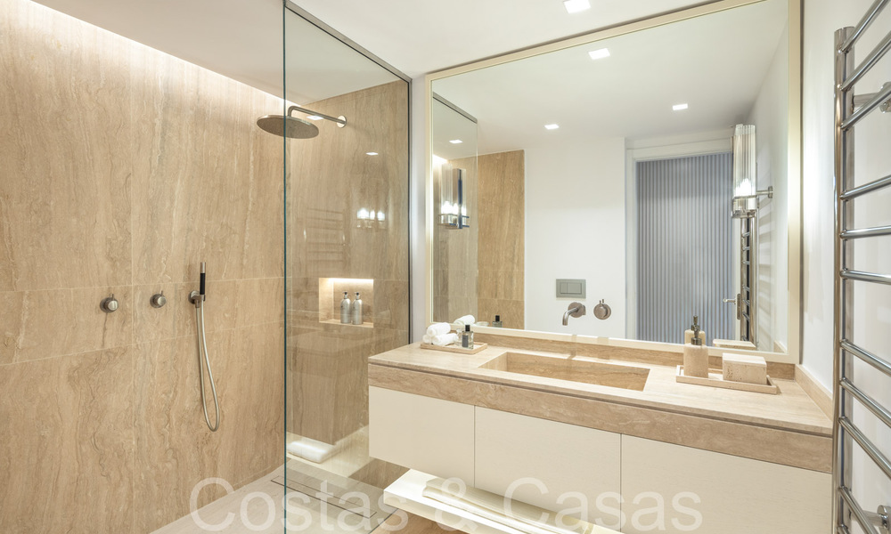 Contemporary furnished 3 bedroom apartment for sale in the centre of Marbella 65334