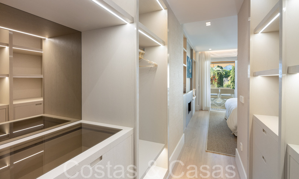 Contemporary furnished 3 bedroom apartment for sale in the centre of Marbella 65340