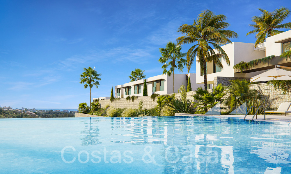 Prestigious new build apartments for sale directly on the golf course, with sea and golf views, East Marbella 64732