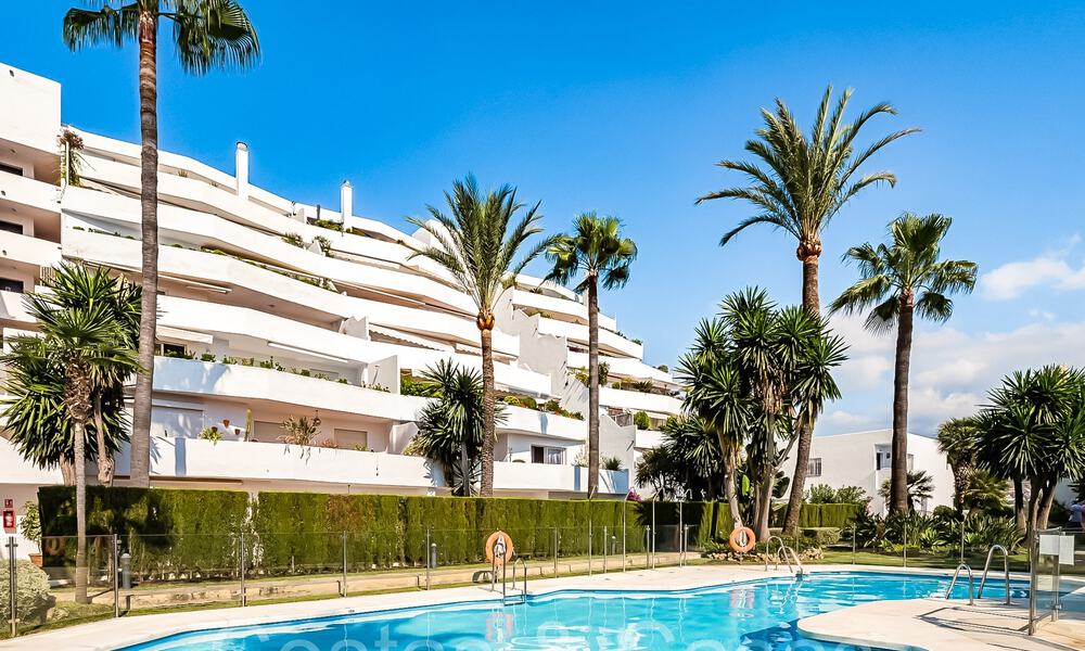 Stylish renovated apartment for sale in gated community in Nueva Andalucia, Marbella 65408