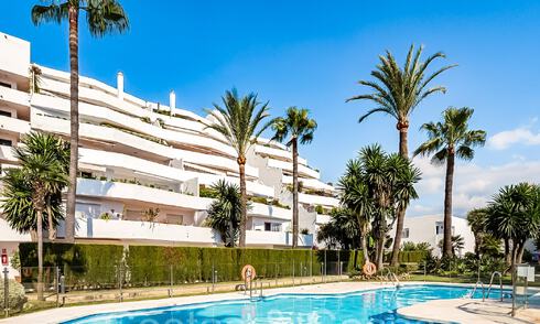 Stylish renovated apartment for sale in gated community in Nueva Andalucia, Marbella 65408