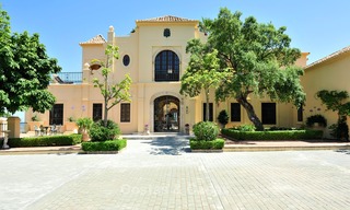 Villa - country estate for sale, Marbella - Estepona 890 