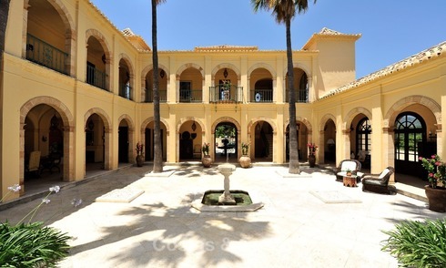 Villa - country estate for sale, Marbella - Estepona 898