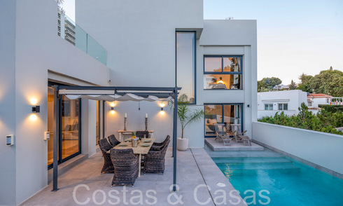 Ready to move in, modern quality villa for sale close to the golf courses in Nueva Andalucia, Marbella 65235