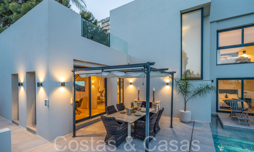 Ready to move in, modern quality villa for sale close to the golf courses in Nueva Andalucia, Marbella 65247
