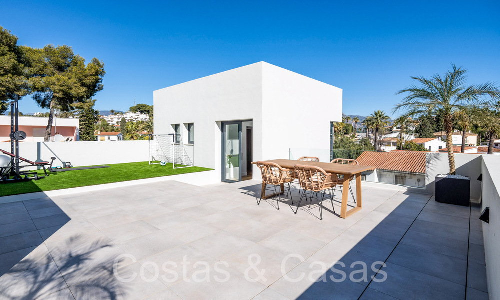 Ready to move in, modern quality villa for sale close to the golf courses in Nueva Andalucia, Marbella 65253