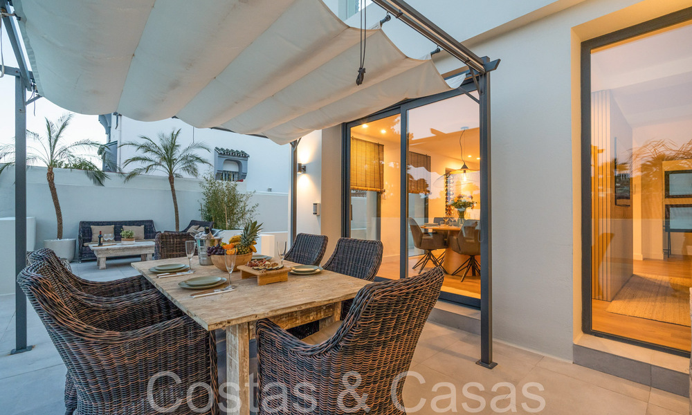 Ready to move in, modern quality villa for sale close to the golf courses in Nueva Andalucia, Marbella 65260