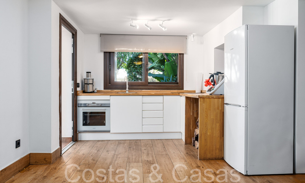 Spacious, contemporary luxury villa for sale in a popular residential area in Nueva Andalucia, Marbella 65001