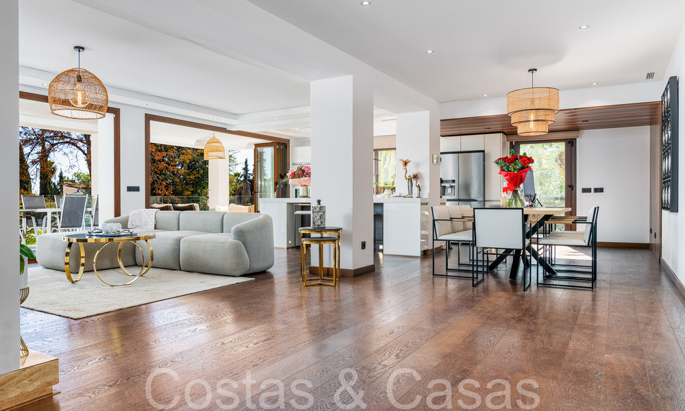 Spacious, contemporary luxury villa for sale in a popular residential area in Nueva Andalucia, Marbella 65019