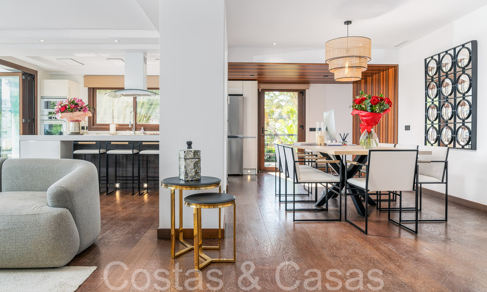 Spacious, contemporary luxury villa for sale in a popular residential area in Nueva Andalucia, Marbella 65020