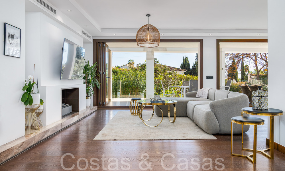 Spacious, contemporary luxury villa for sale in a popular residential area in Nueva Andalucia, Marbella 65021