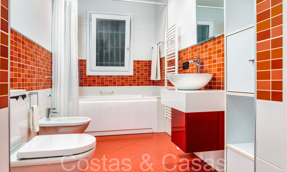 Spacious, contemporary luxury villa for sale in a popular residential area in Nueva Andalucia, Marbella 65033