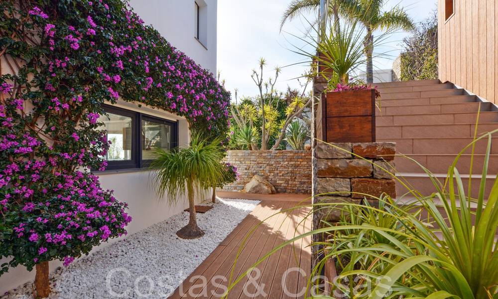 Luxurious villa with modern architectural style and breathtaking sea views for sale in Manilva, Costa del Sol 64985