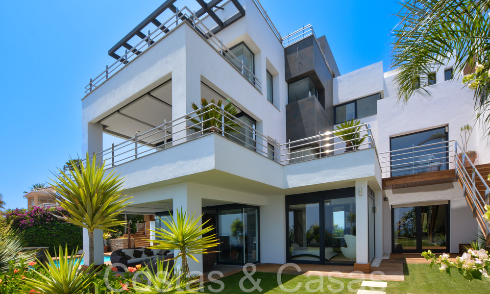 Luxurious villa with modern architectural style and breathtaking sea views for sale in Manilva, Costa del Sol 64987