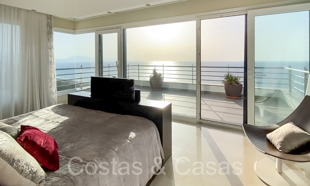 Luxurious villa with modern architectural style and breathtaking sea views for sale in Manilva, Costa del Sol 64999