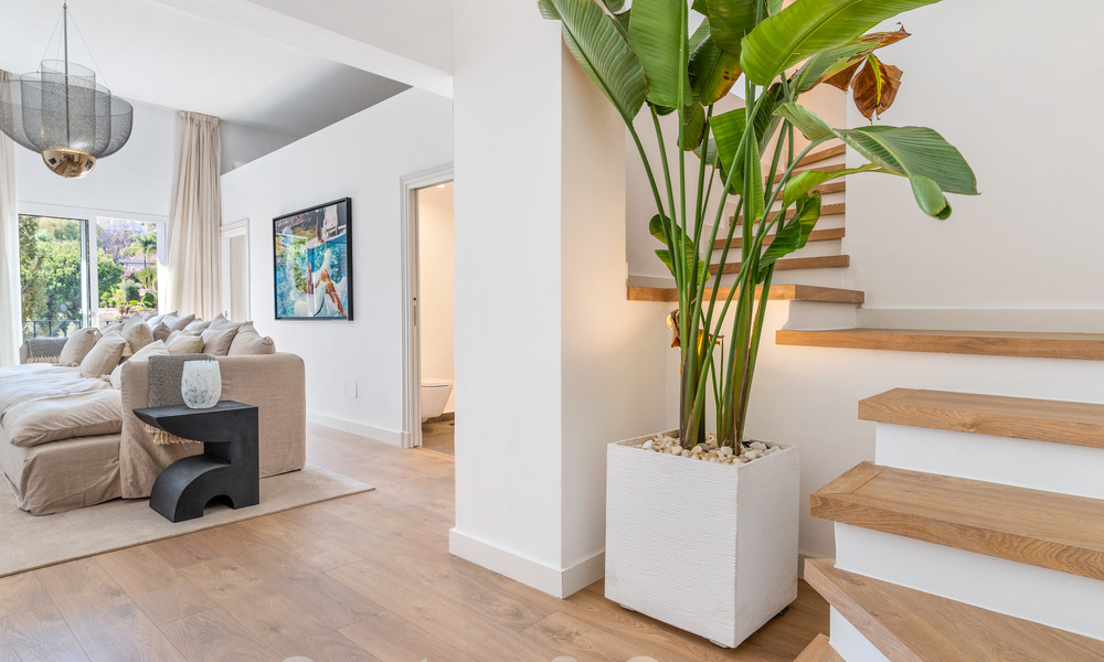 Luxuriously renovated terraced house for sale with spacious terrace and views of the golf course in La Quinta golf resort, Benahavis - Marbella 64649