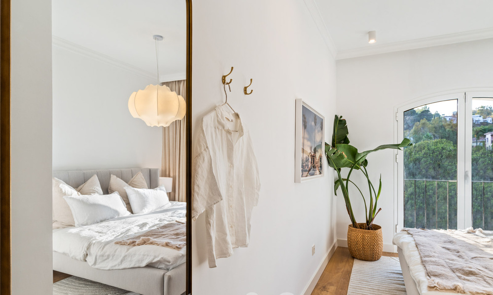 Luxuriously renovated terraced house for sale with spacious terrace and views of the golf course in La Quinta golf resort, Benahavis - Marbella 64654