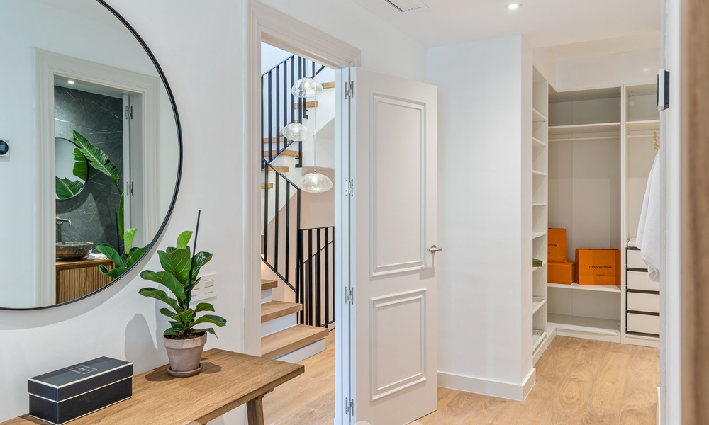 Luxuriously renovated terraced house for sale with spacious terrace and views of the golf course in La Quinta golf resort, Benahavis - Marbella 64676